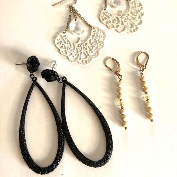 Earrings Black, White, Ivory color (3) - Picture 1 of 3